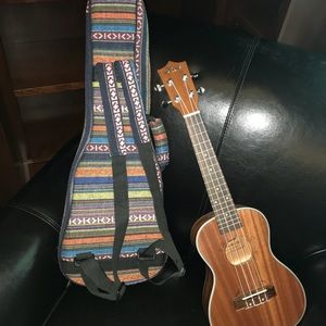 Wooden concert (23”) ukulele